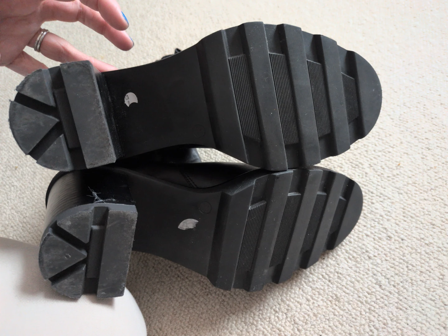 Annabella Black Leather Block Heel Chelsea Boots - photo 3