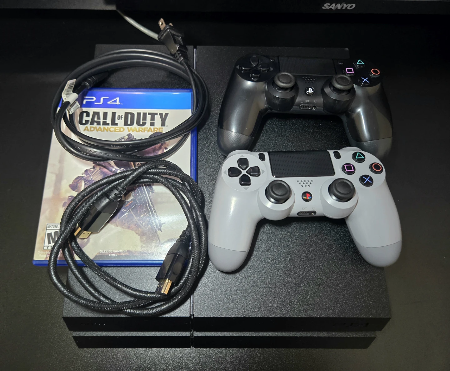 PlayStation 4 Console / 2  Controllers / Ready to Play