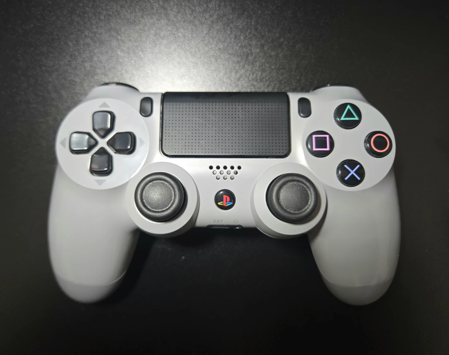 PlayStation 4 Console / 2  Controllers / Ready to Play - photo 5