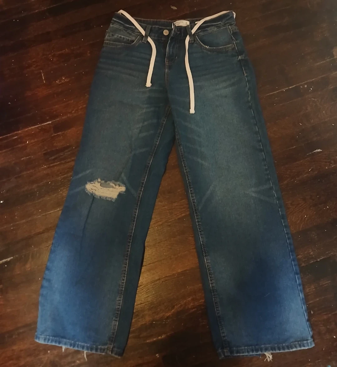 Low Rise Baggy Jeans