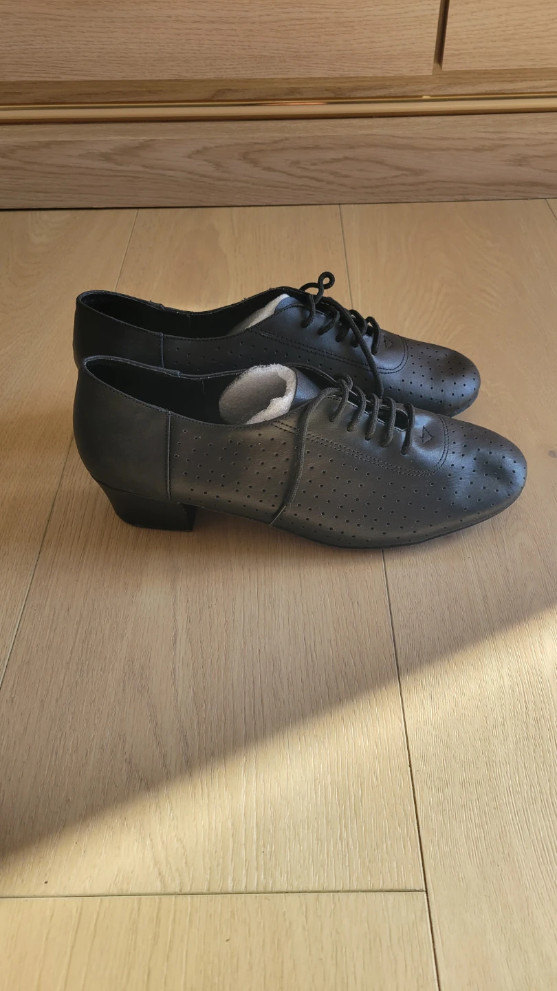 Jig Foo Black faux Leather Dance Shoes Size 38 - photo 2