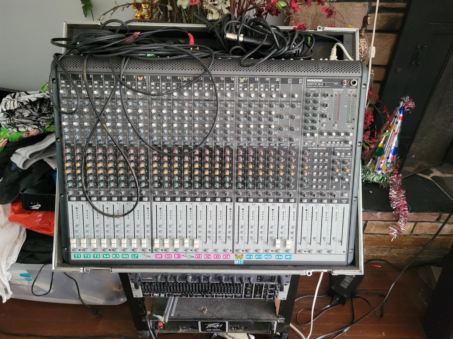 Mackie Onyx 24-4 24 Channel Mixer