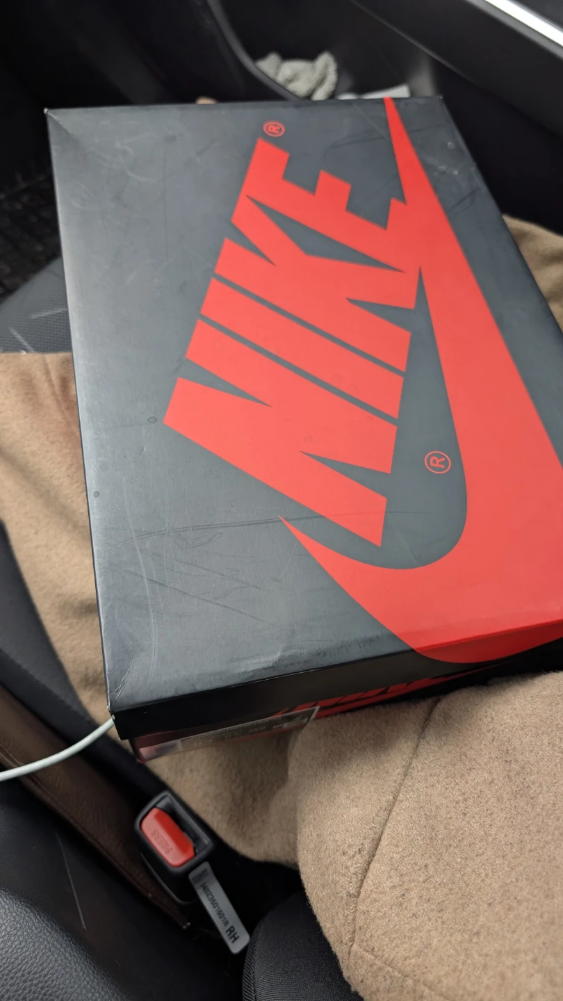 NEW ! Nike Air Jordan 1 retro low og• - photo 2