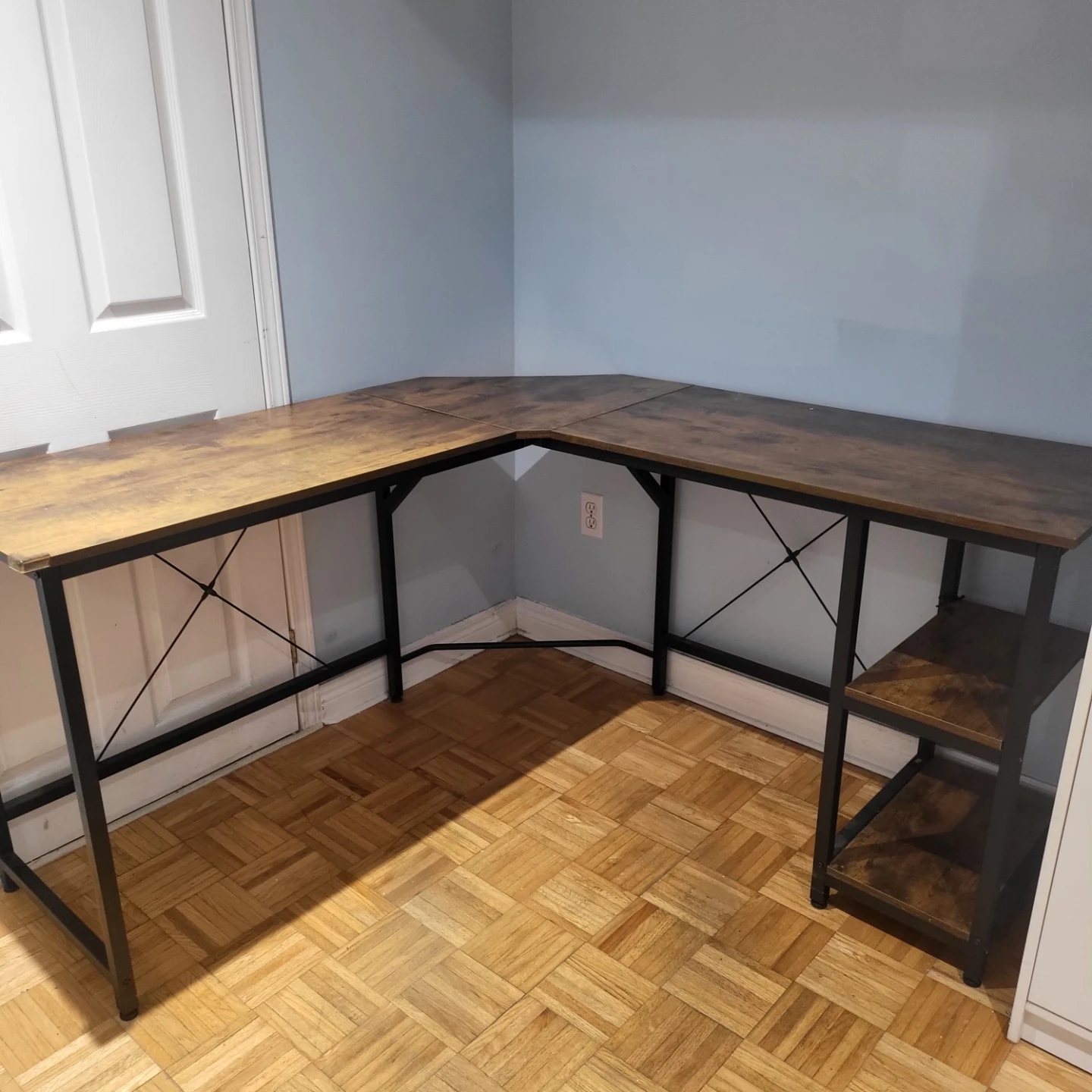 L-Shaped Corner Desk
