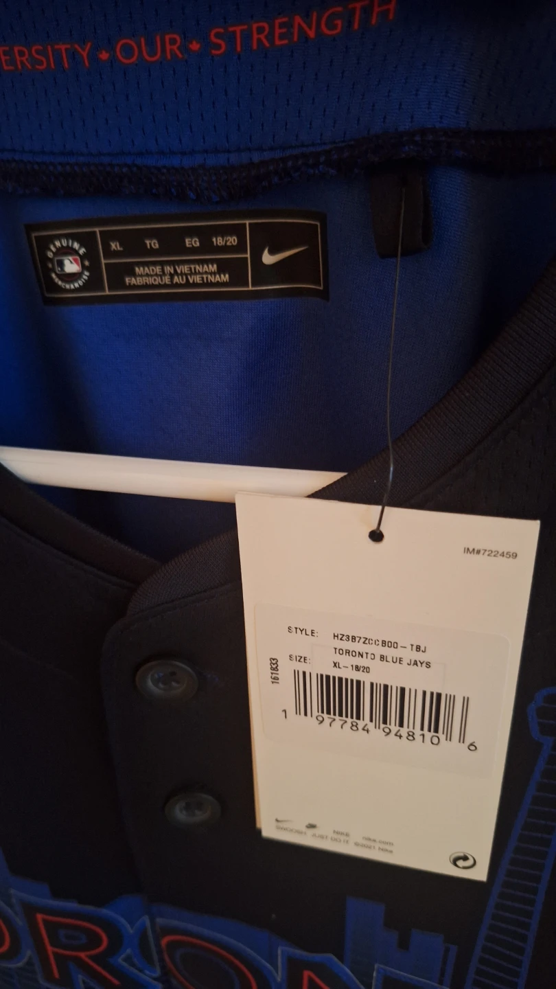 BNWT XL Blue Jay City Connect Jersey - photo 3
