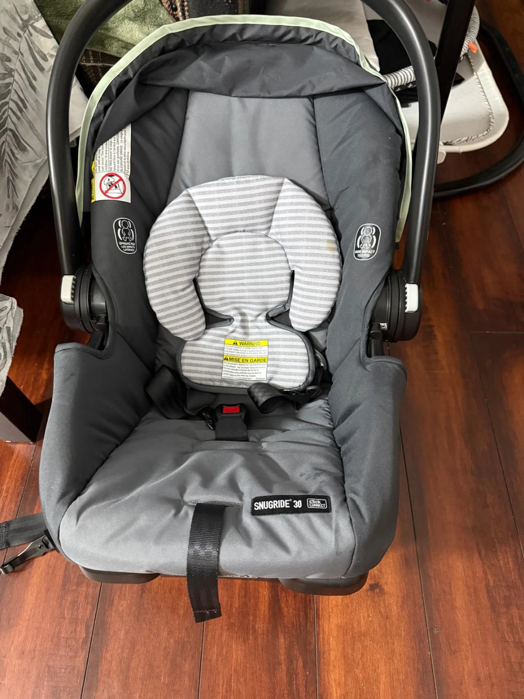 Graco SnugRide 30 Infant Car Seat - photo 2