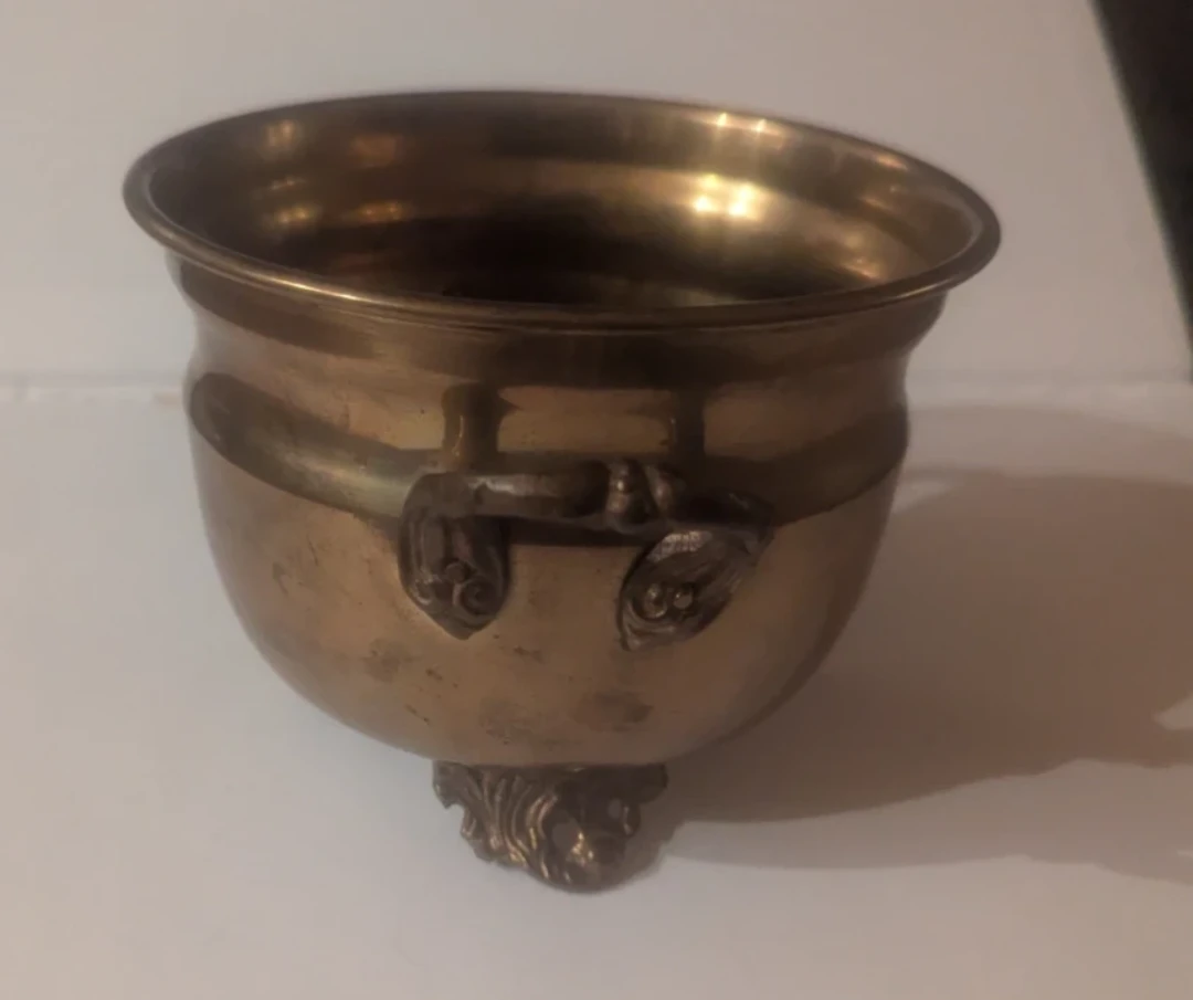 Brass Pot with Handles and Feet - photo 2