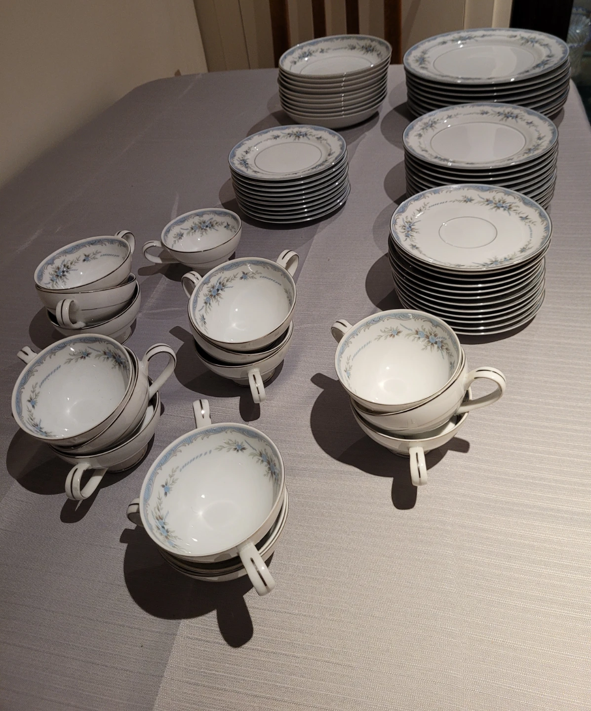 Mikasa  roslyn large set dishes china - photo 2
