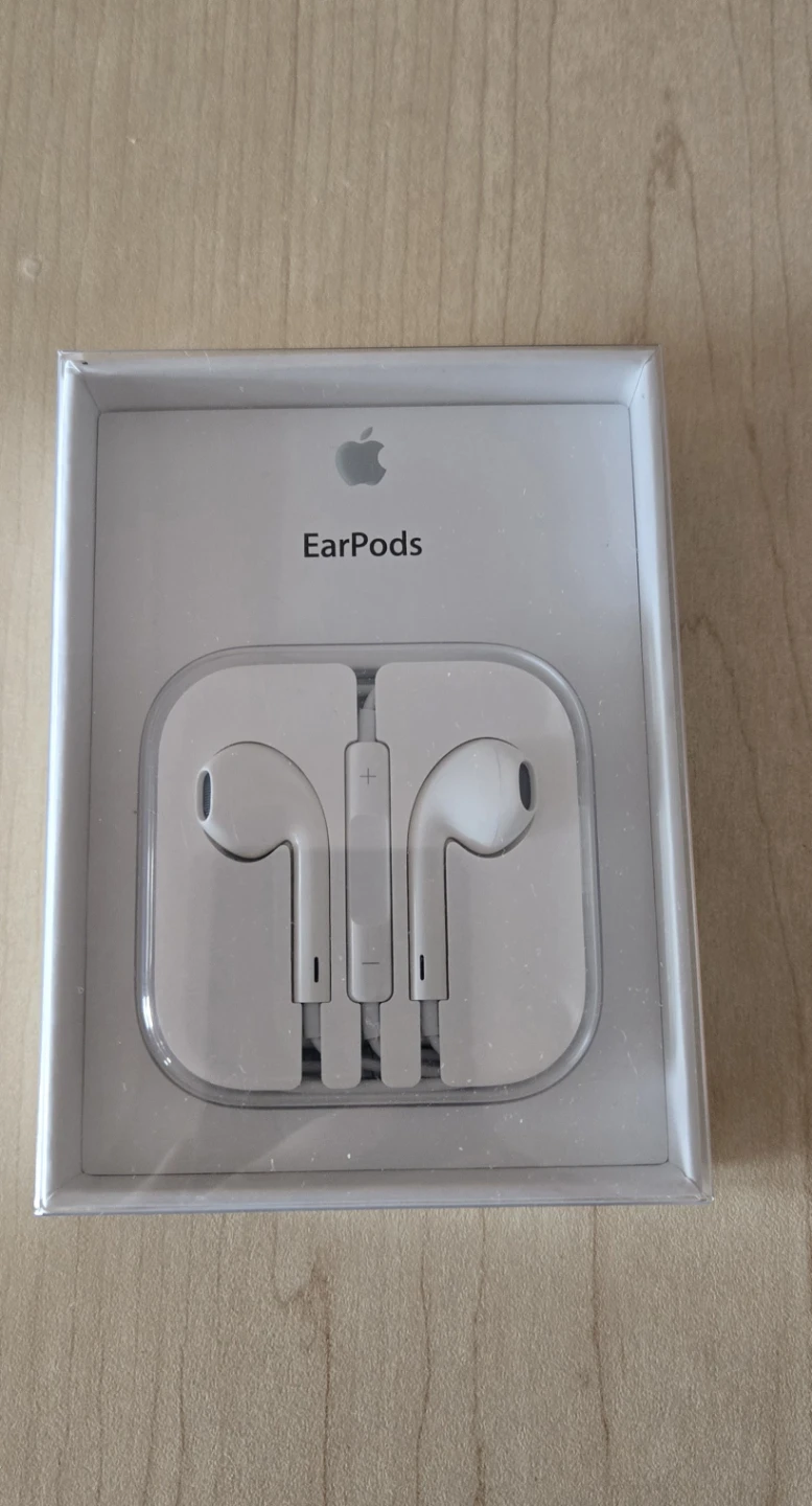 Apple EarPods with Remote and Mic