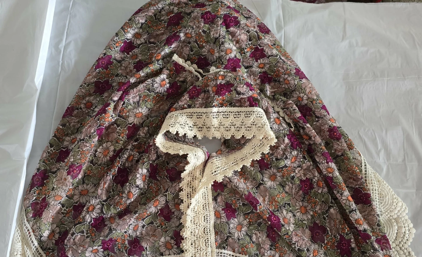 Kitch Floral Lace Trim Top O/S - photo 4