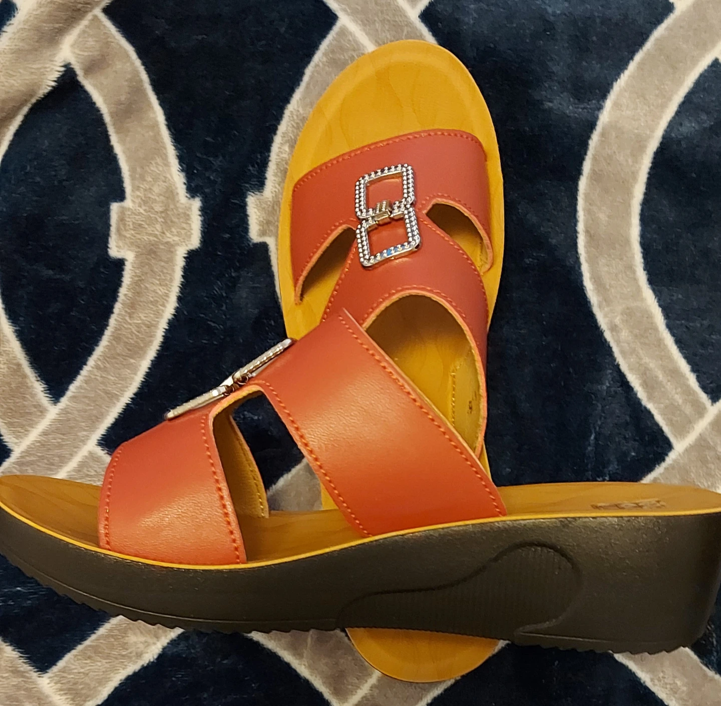 Women's Red Slide Sandals Size 37 - photo 4