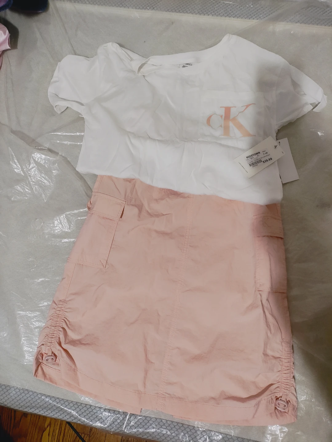 🌱Calvin Klein Jeans White T-Shirt and Pink Shorts Set
