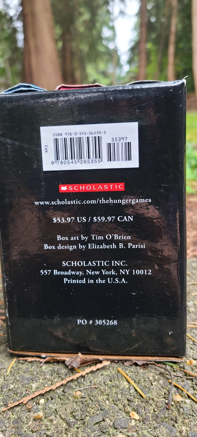The Hunger Games Trilogy Box Set by Suzanne Collins - photo 3