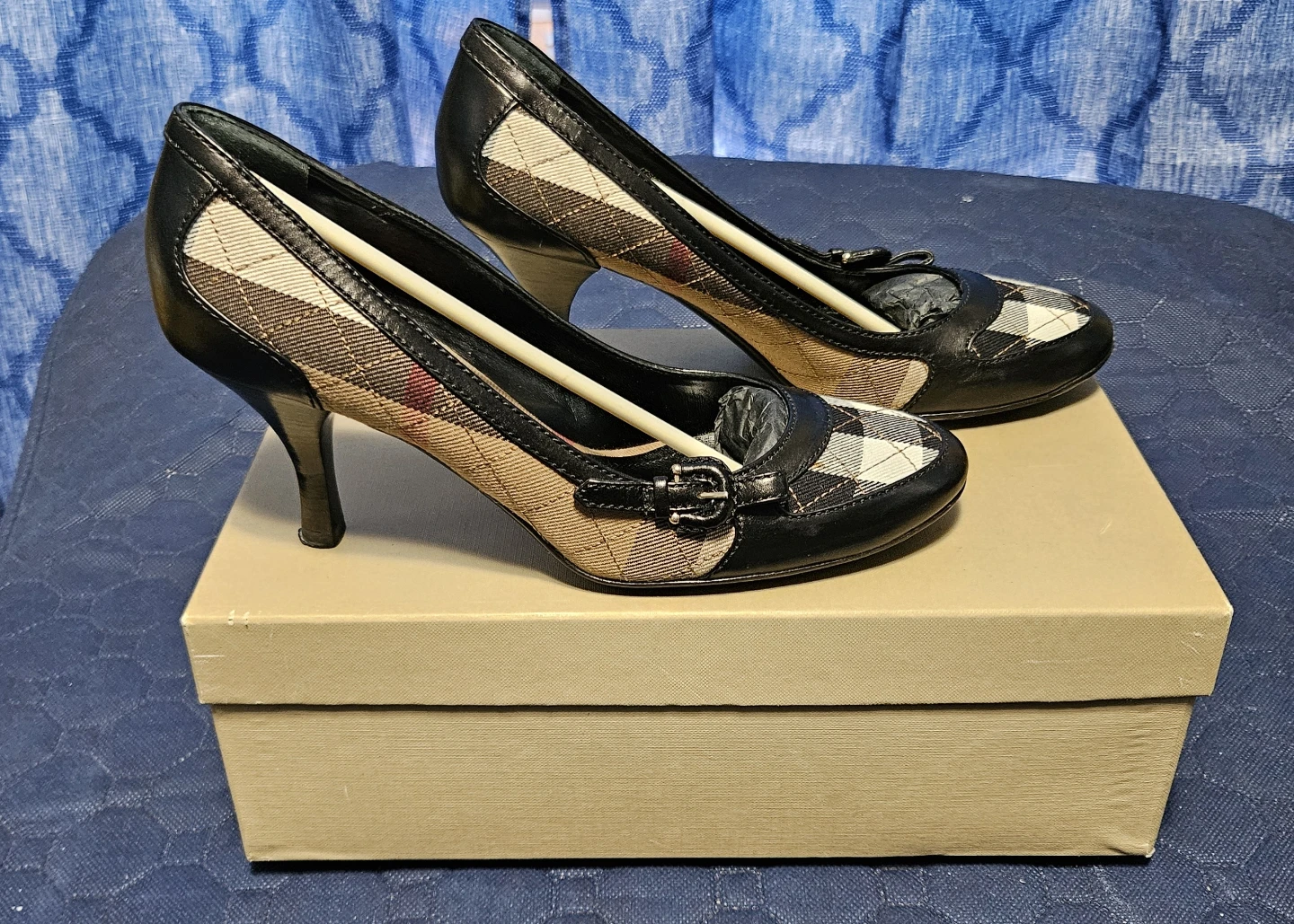 Burberry Check Plaid Pumps - Size 37 - photo 4