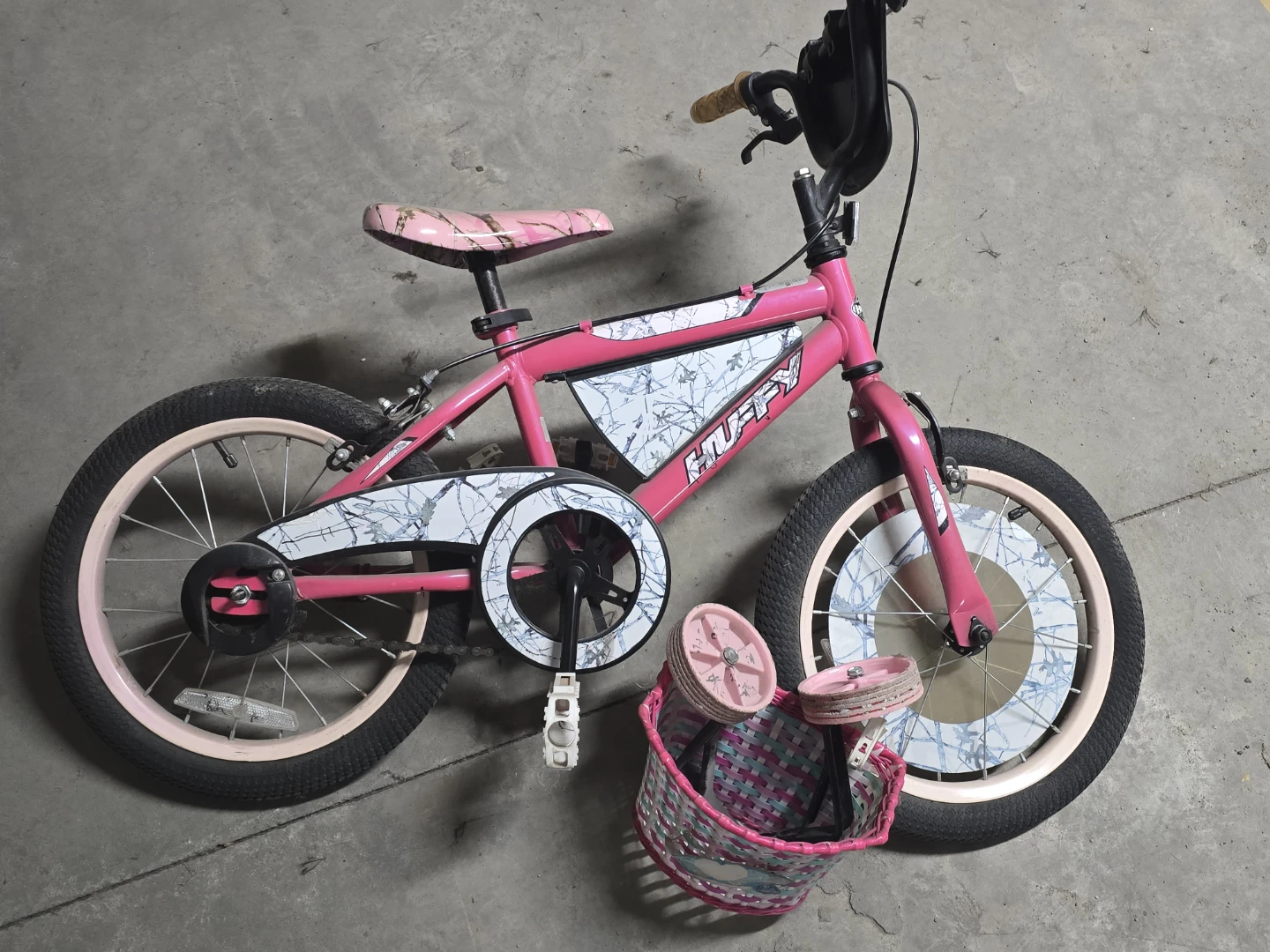 Huffy Kids Pink Bike with Training Wheels and Basket - photo 2