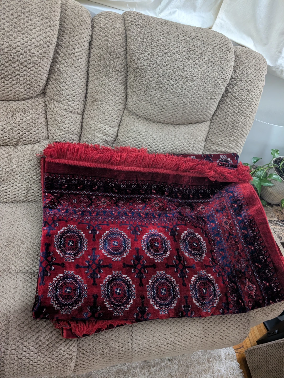 Area Rug with Geometric Pattern
