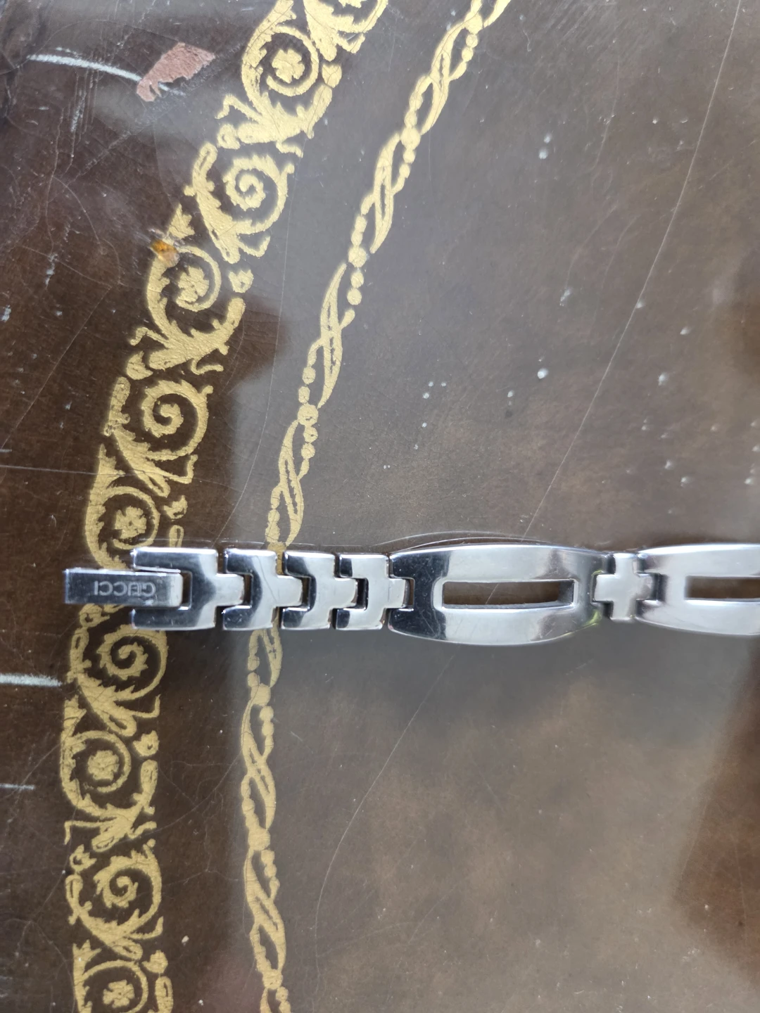 Gucci Quartz Watch - photo 3
