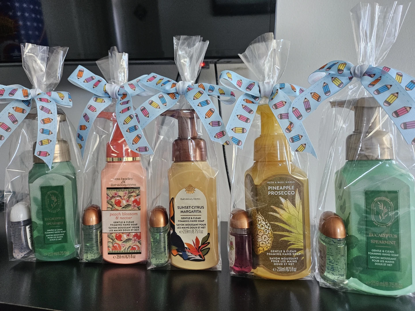 NEW Teacher Appreciation/End of School Year gift bags - photo 4
