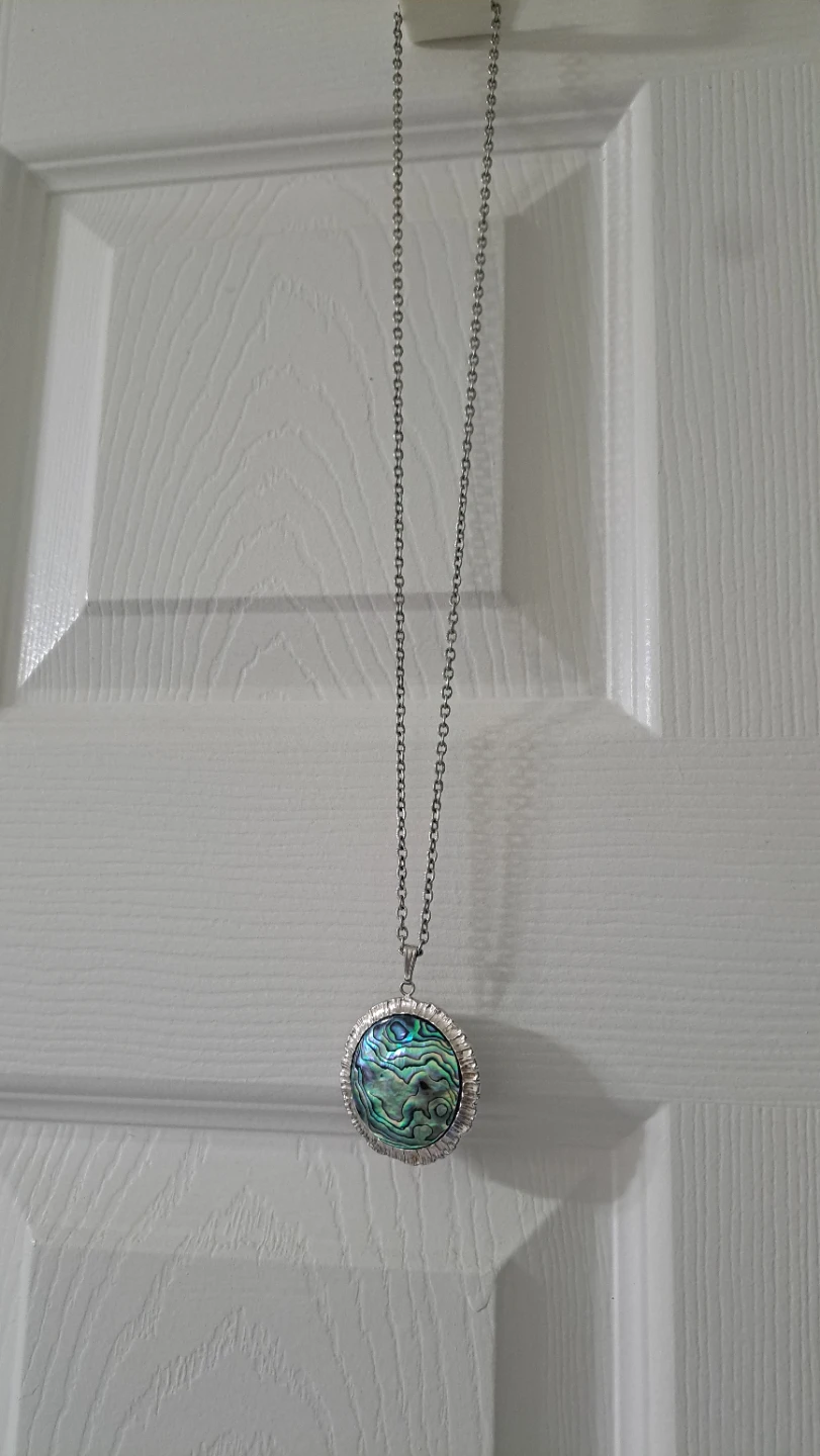 Pendant Necklace with Abalone Shell