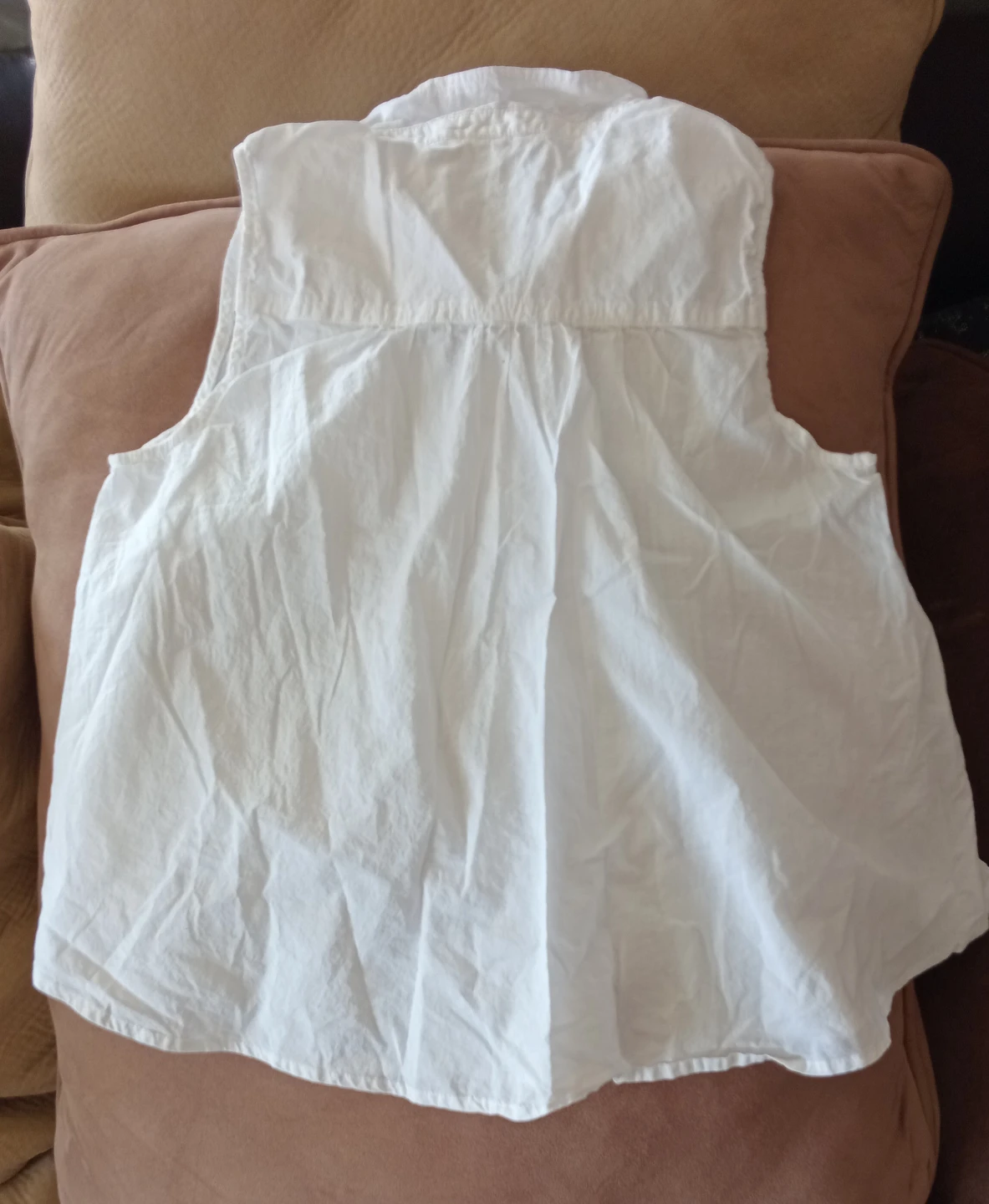 White Sleeveless Blouse - M - photo 2