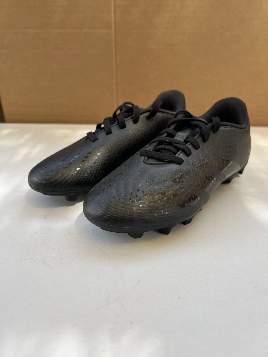 Buy and sell used "soccer shoes" in Toronto | Karrot