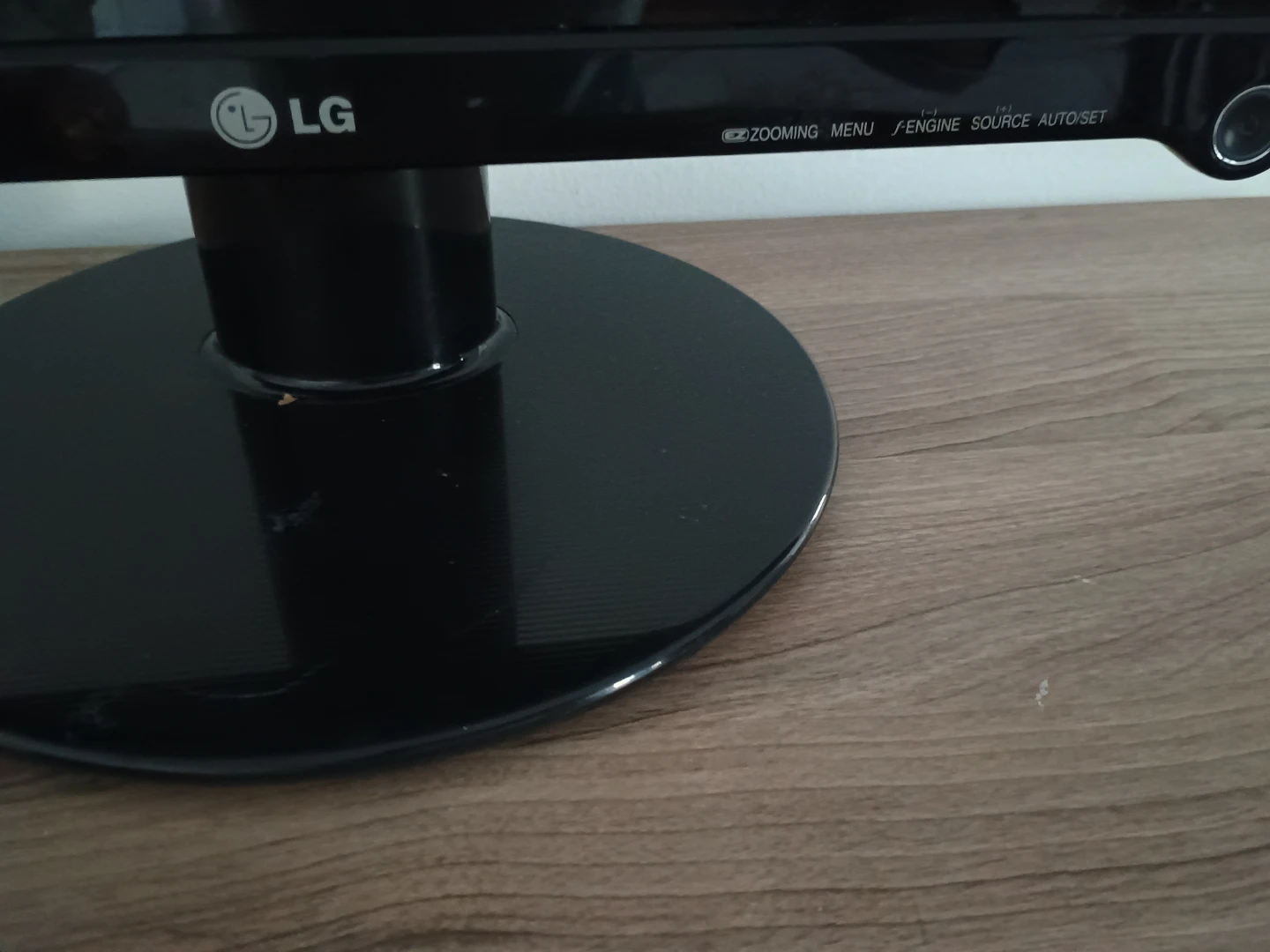 LG Flatron Monitor - photo 2