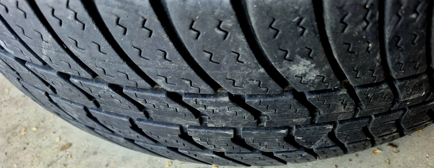 Good Pair of 2 All Season tires Size 195 70 R14 *REAL DEAL*