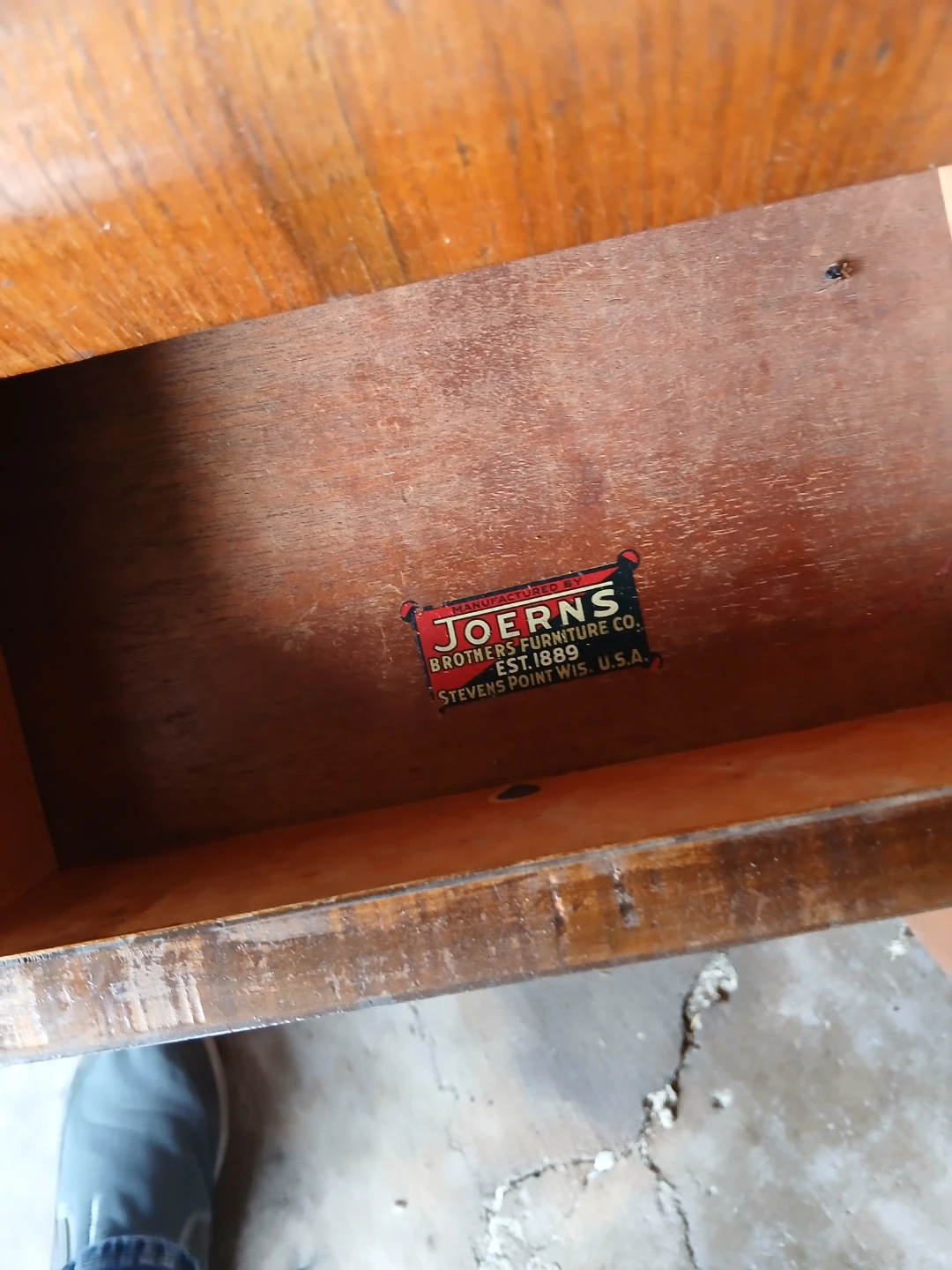 Joerns Brothers Furniture Co. Vintage Side Table - photo 3