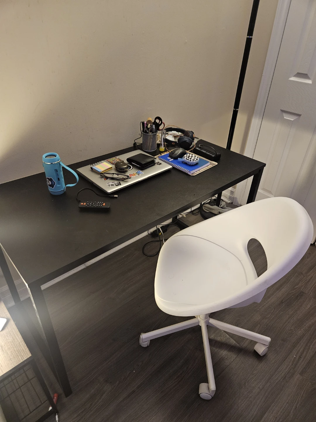 Black Metal Desk with White Swivel Chair