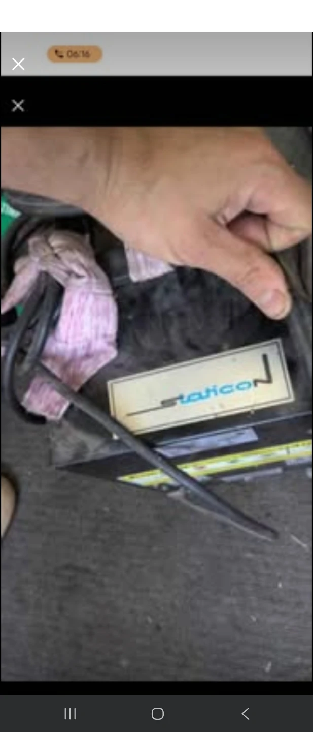 EnerLife 12V Battery Charger - photo 2