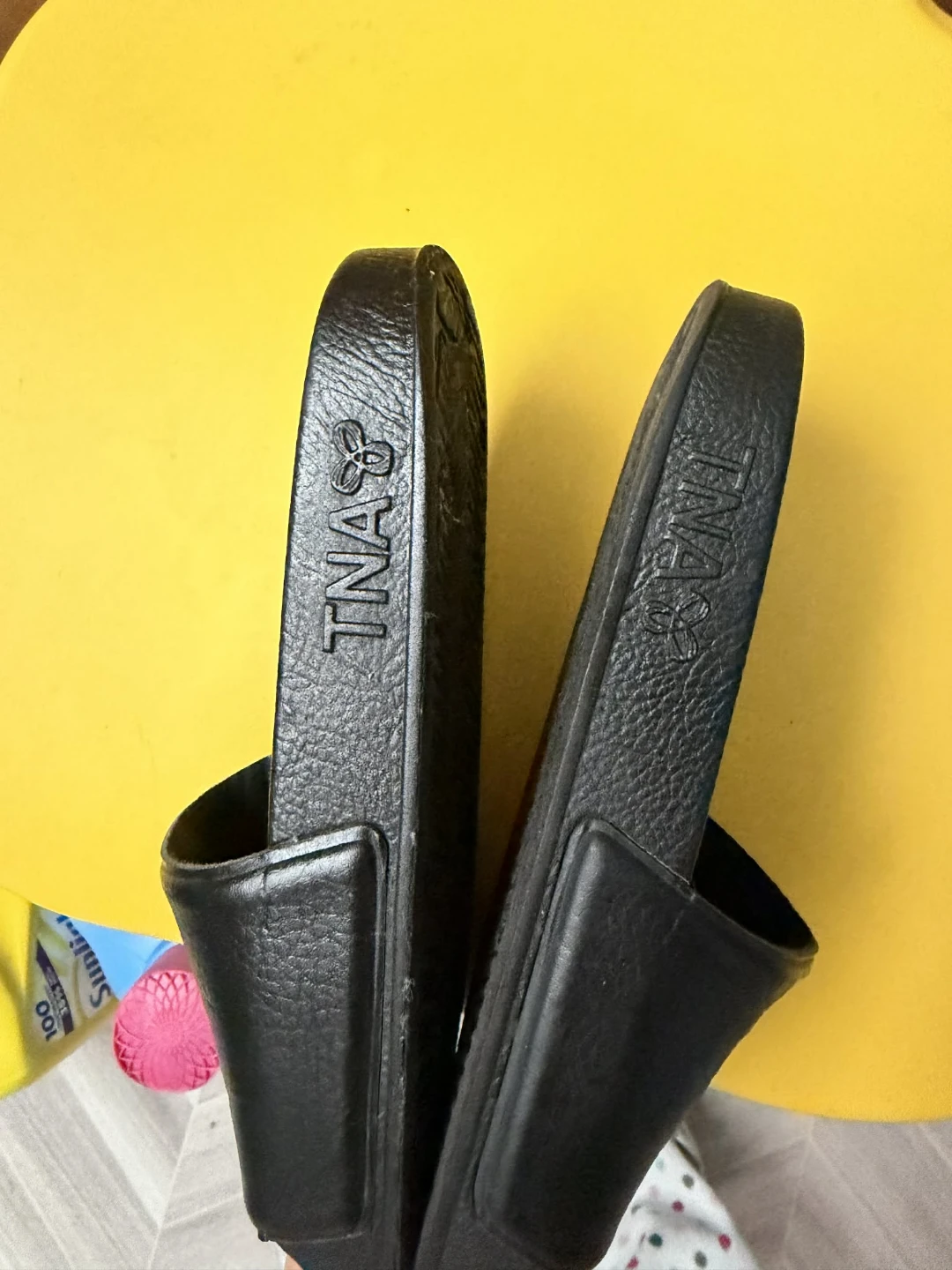 TNA Black Slide Sandals W6 - photo 4