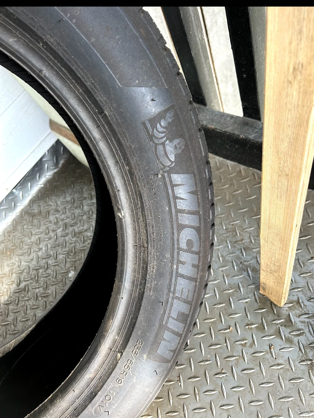Michelin Latitude Tour HP Tire 235/55R19 - photo 3