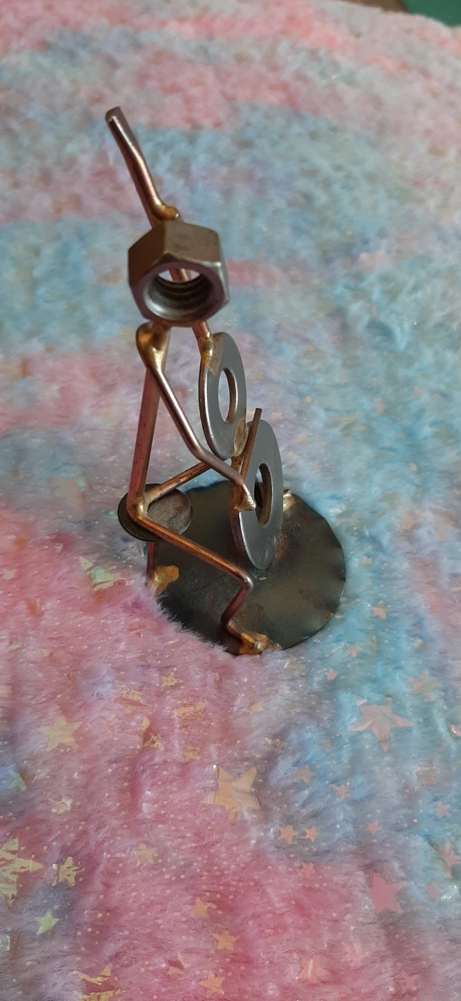 Scrap art figurine sculpture of a cellist - photo 2