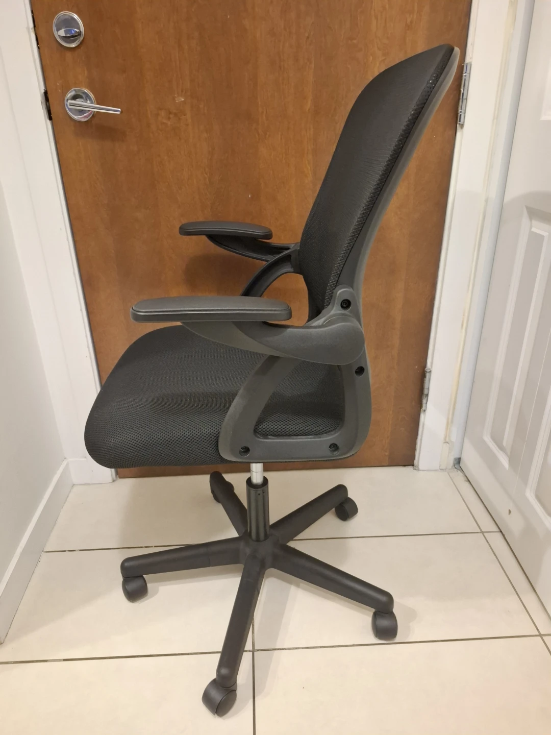 Office Chair- stylish and comfortable - photo 3
