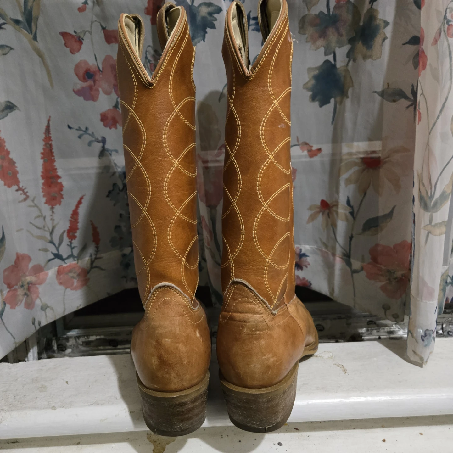 Cowboy boots mens 7.5D - photo 2