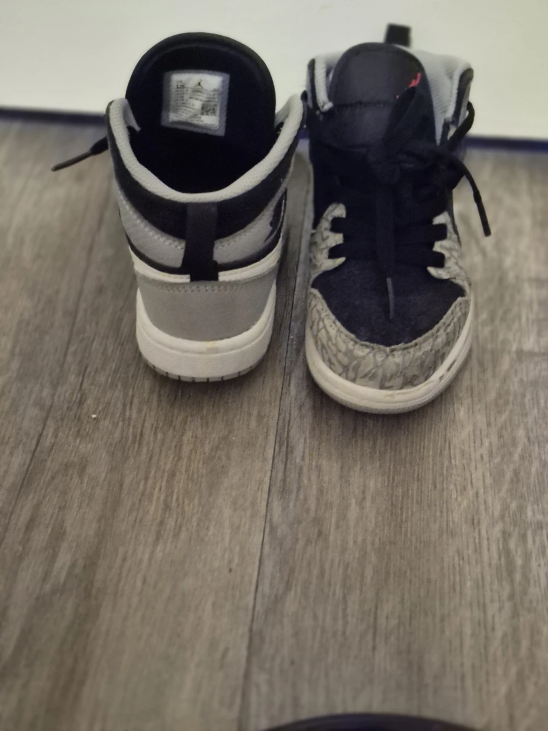 Jordan 1 Mid (Toddler) Shoes Size US 12C - photo 3
