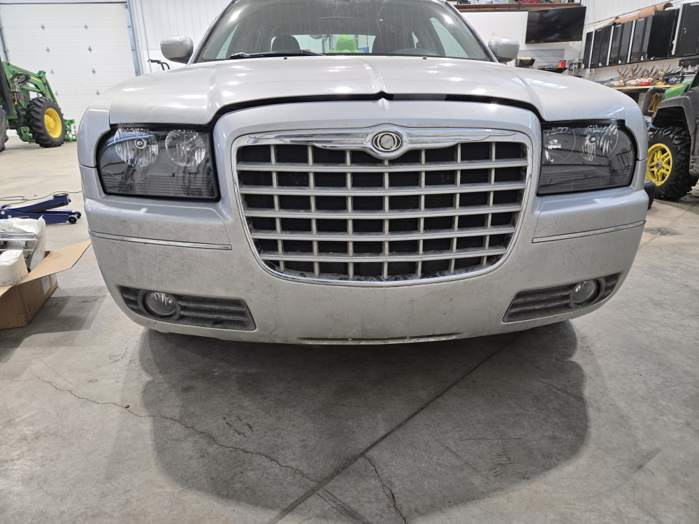 Chrysler 300 Sedan - photo 4