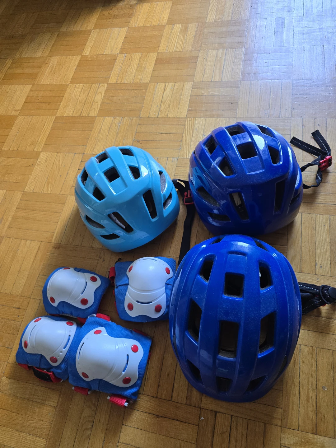 Kids Bike Helmet and Knee Pad Set