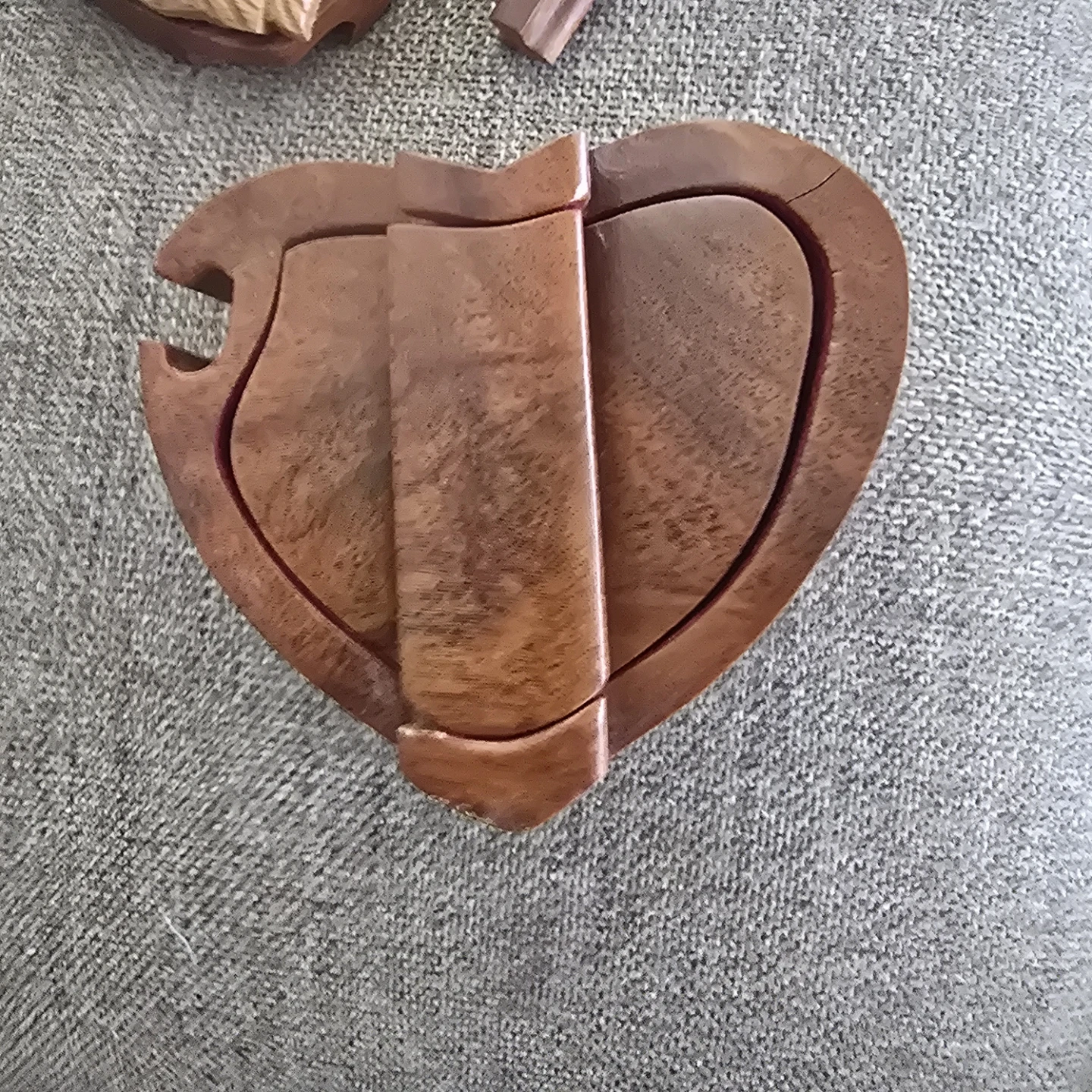 Hand Carved Wooden Hibiscus Flower Heart Box - photo 2