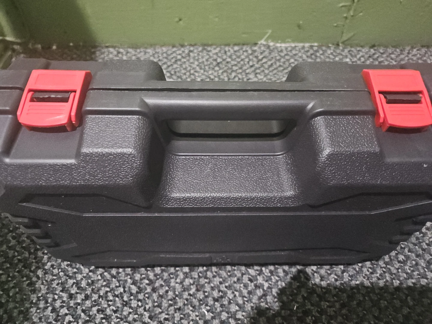 Cordless Electric Chainsaw with 2x 48V MAX Batteries - photo 4
