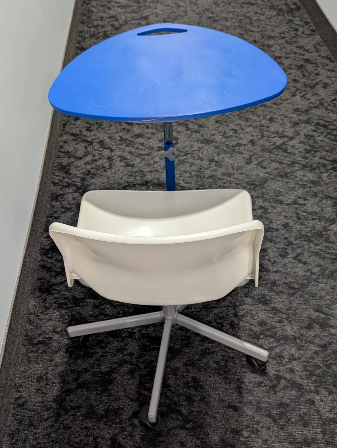 IKEA Svartasen Laptop Table Adjustable Height - photo 3
