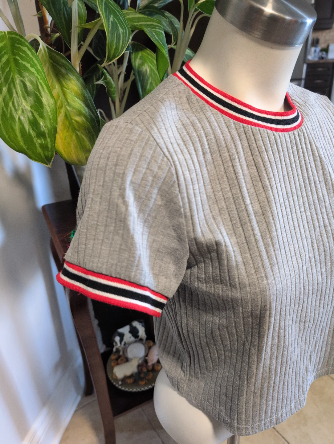 Kendall & Kylie Grey Ribbed Cropped T-Shirt Size L - photo 2