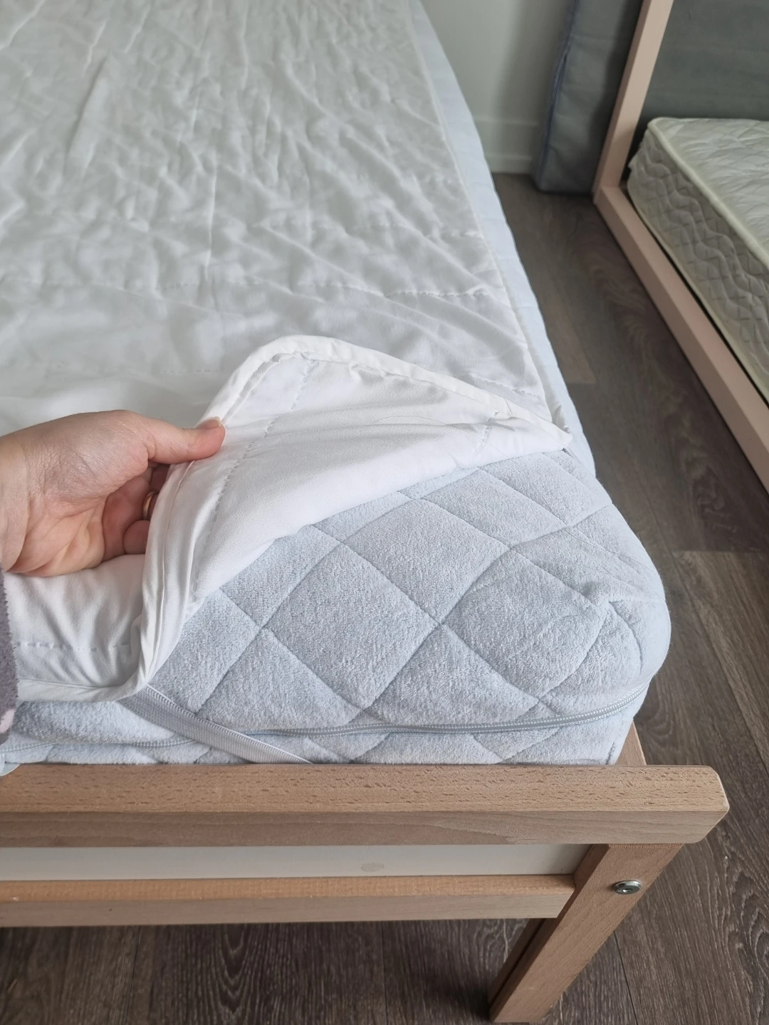IKEA Wooden Toddler Bed Frame + Mattress + matress protector - photo 5