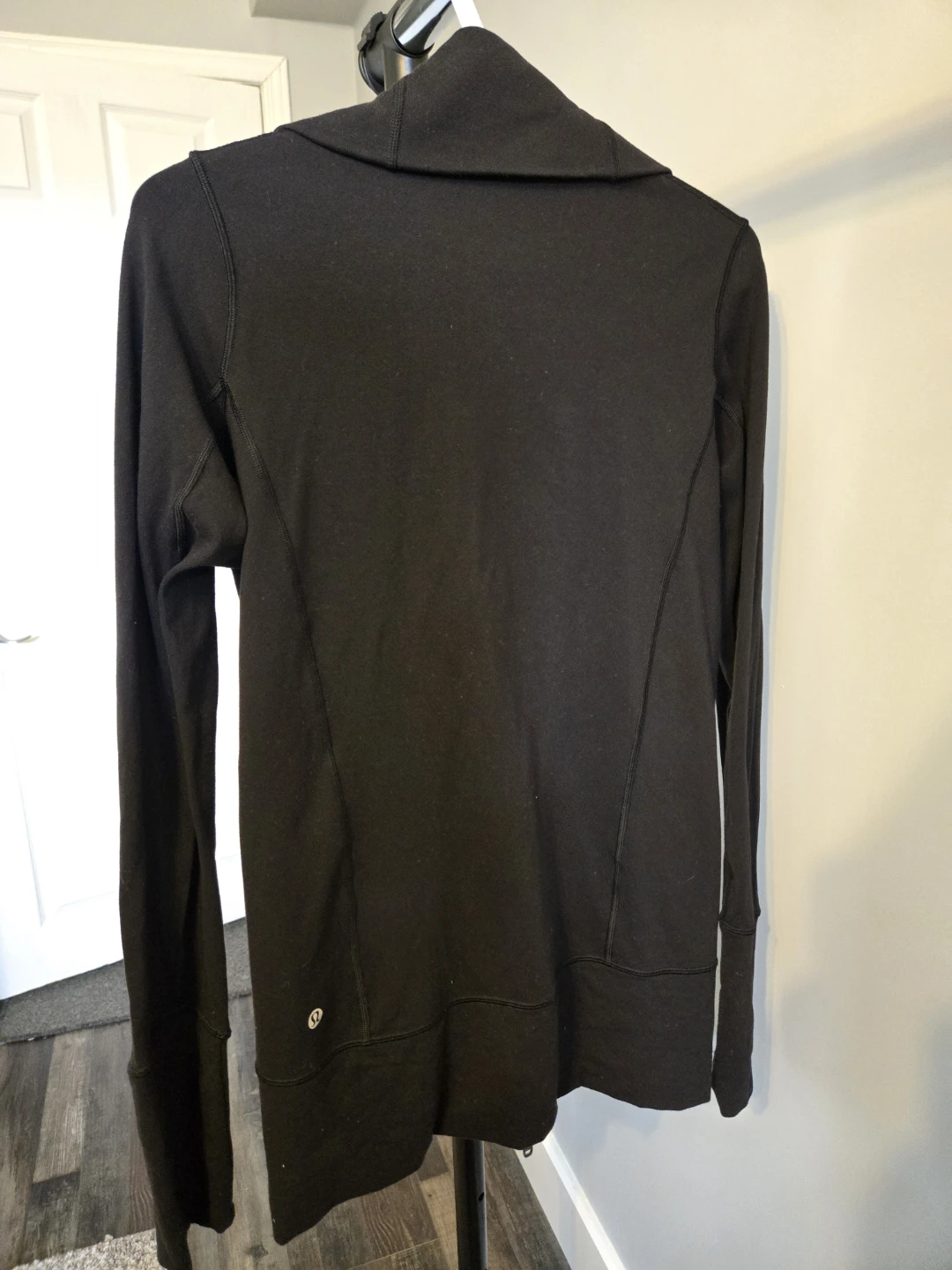 Lululemon Black Jacket Size 6 - photo 3