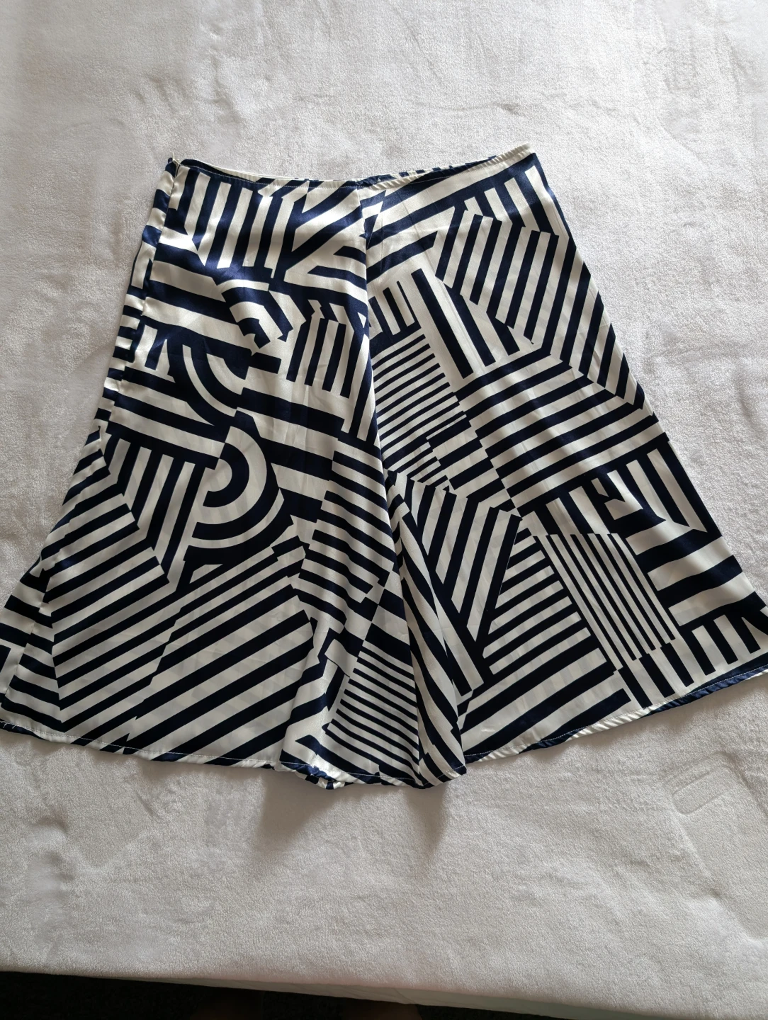 Navy and White Geometric Print Skirt