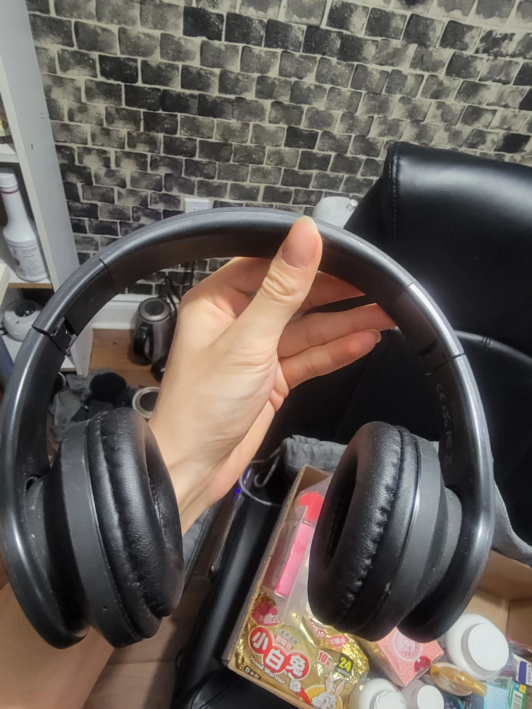 PowerLocus Wireless Headphones - photo 3