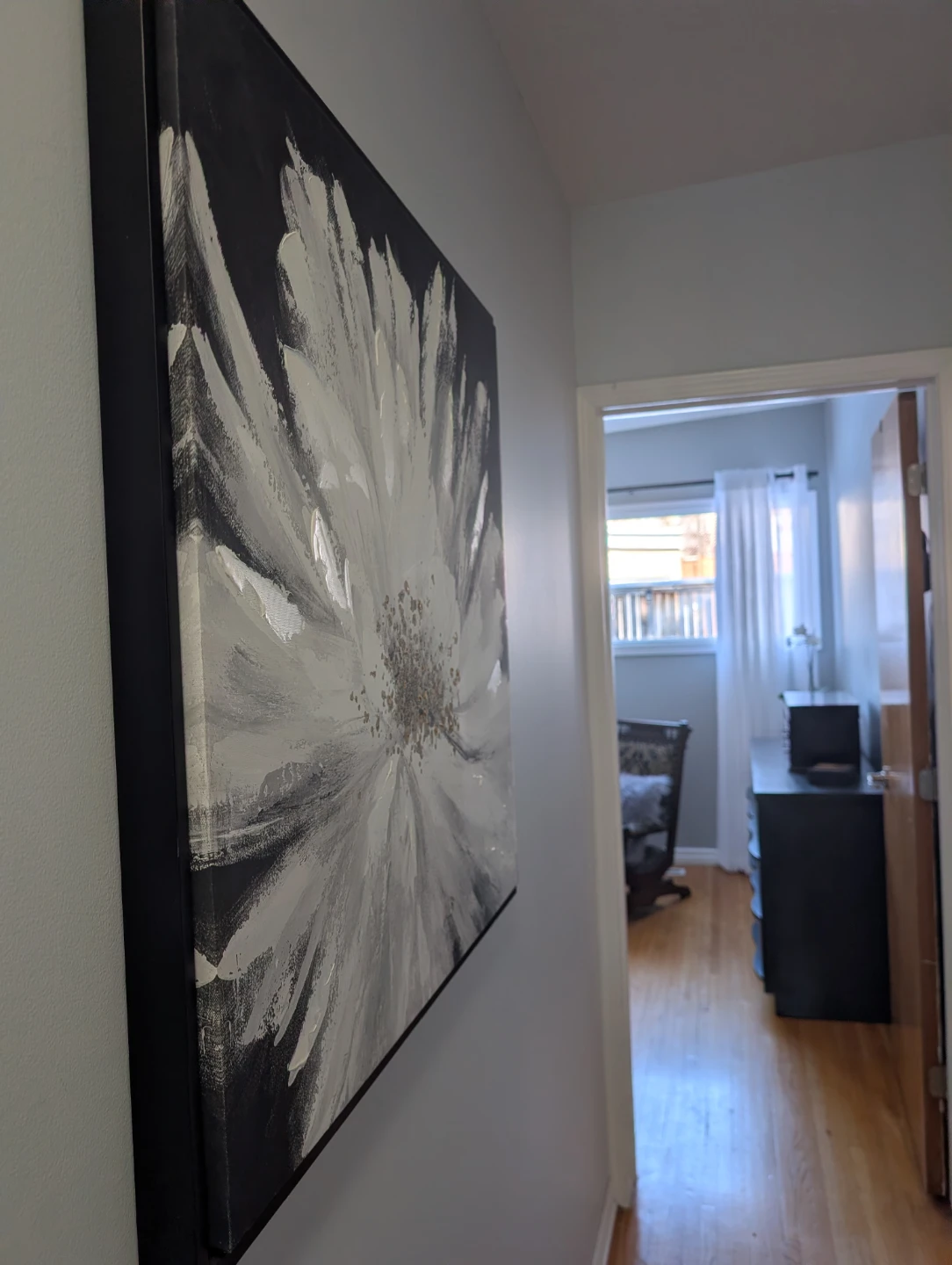 Framed Canvas Wall Art - White Flower Design. PU Braeside SW - photo 3