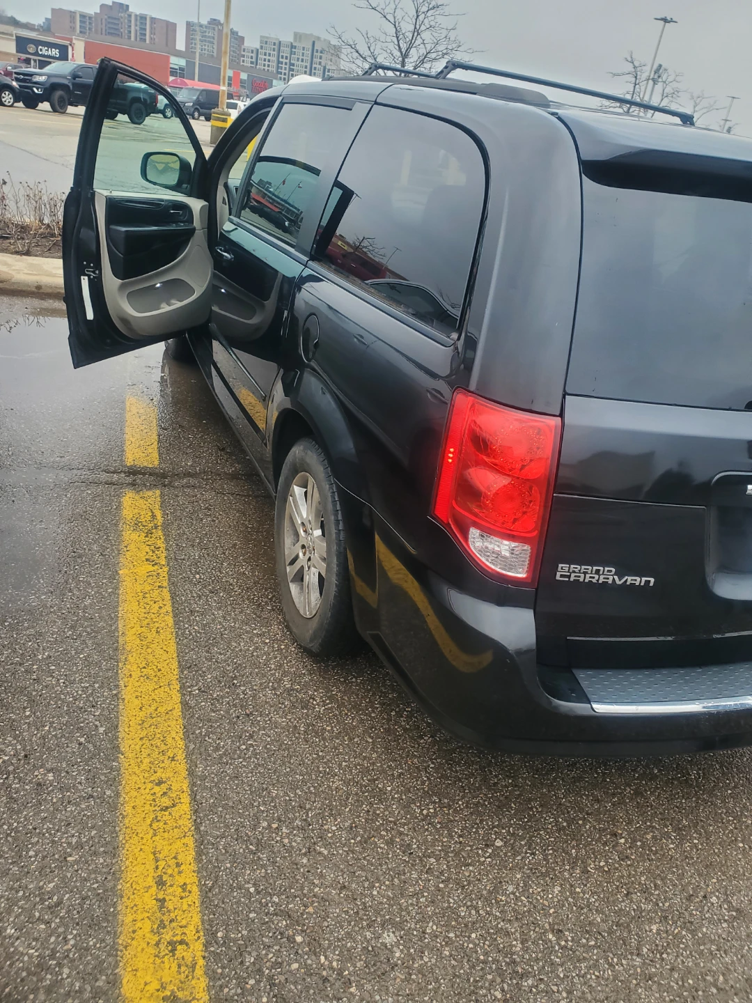 Black Dodge Grand Caravan - photo 3
