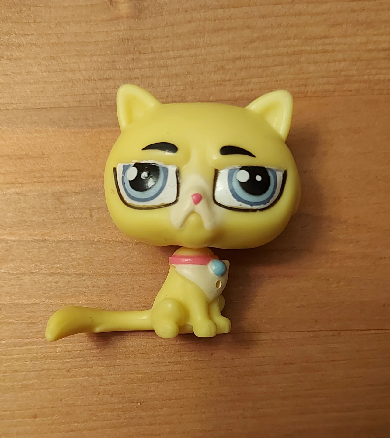 Hasbro Littlest Pet Shop Gunther Moody Persian Cat