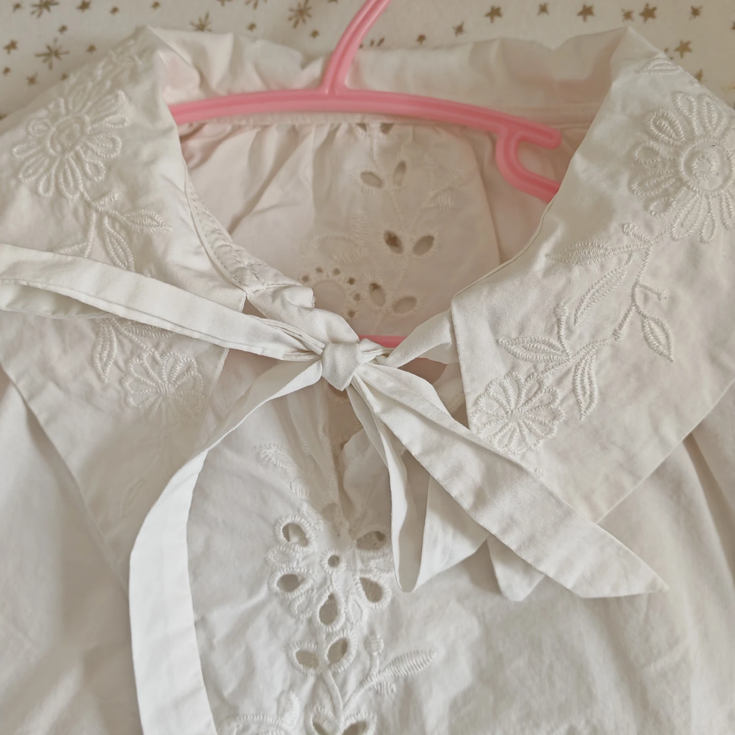White Embroidered Broderie Anglaise Blouse - photo 4